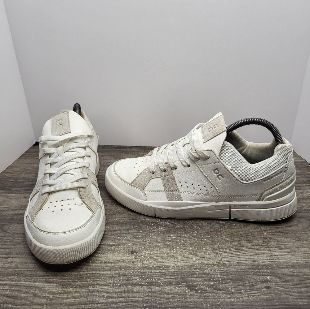 On Running The Roger Clubhouse Shoes Mens Size 7.5 White CloudTec Tennis